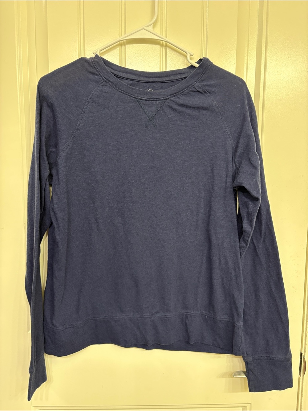 Pact Women's Long-Sleeve Crewneck Top - Navy Blue E20